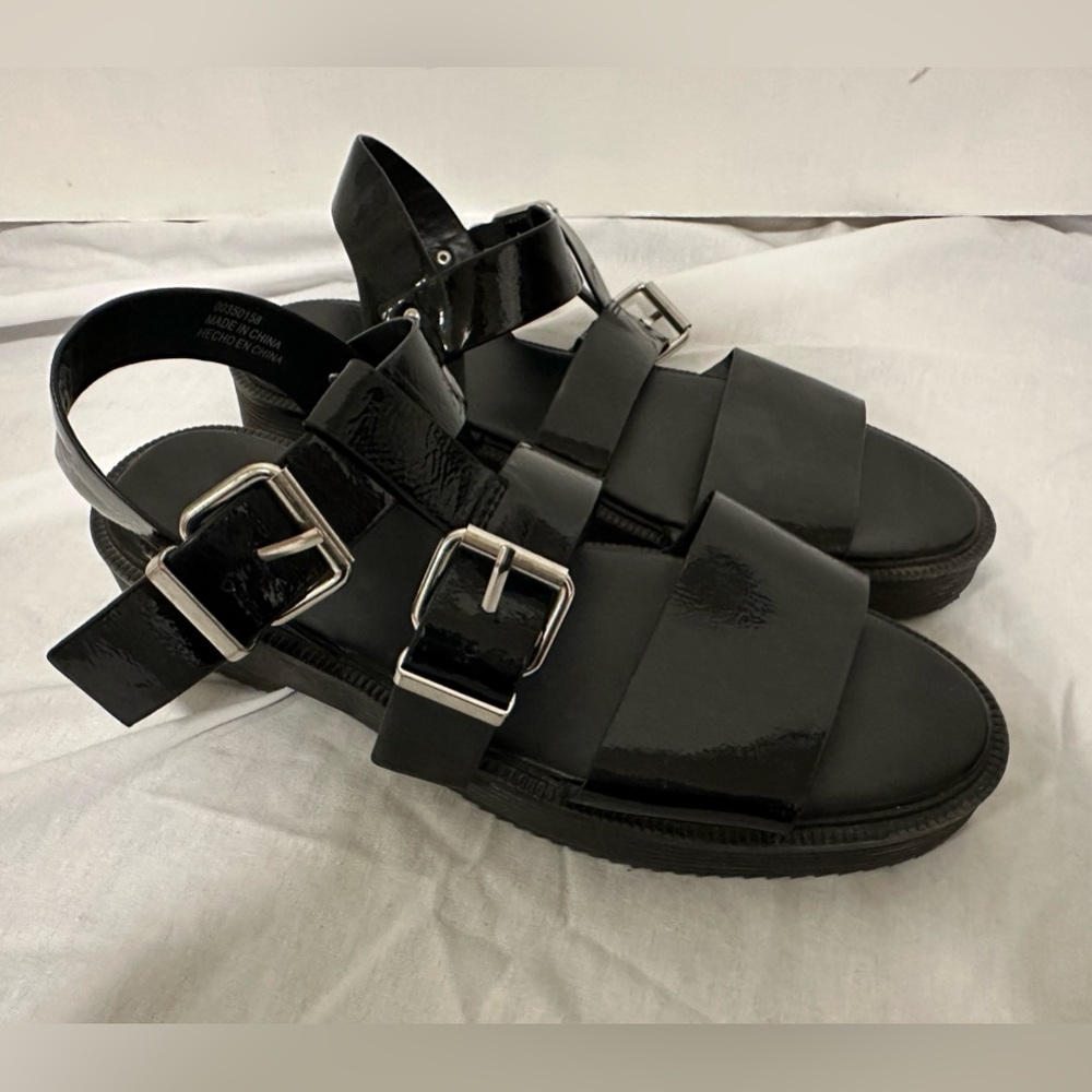 Forever 21 Black Buckled Platform Sandals in 7 1/2
